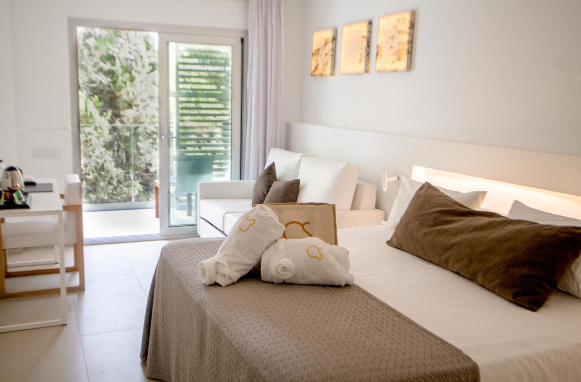 Hotel Cala Saona & Spa Esterno foto